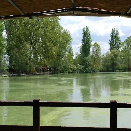ファームステイ Agriturismo I Tre Fiumi グッビオ